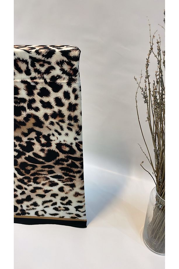 Şal - Moss Krep İpek Görünümlü Harika Şal Dökümlü Kaliteli Esnek Kumaş Moda Mağaza Leopar Desen - 2