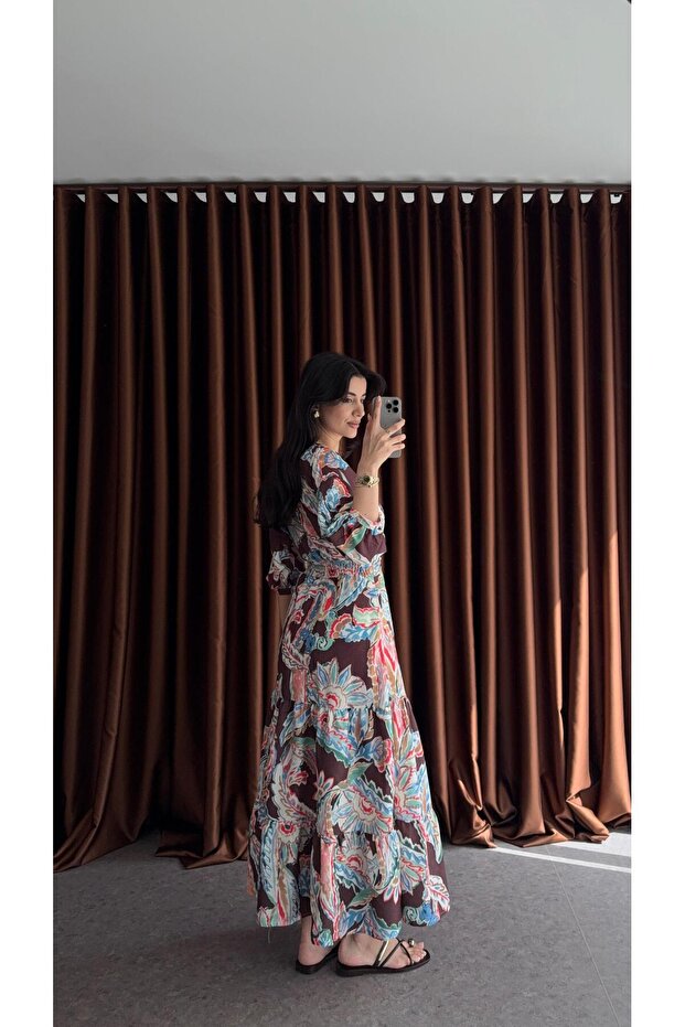 فستان طويل منقوش مع نافذة - 2