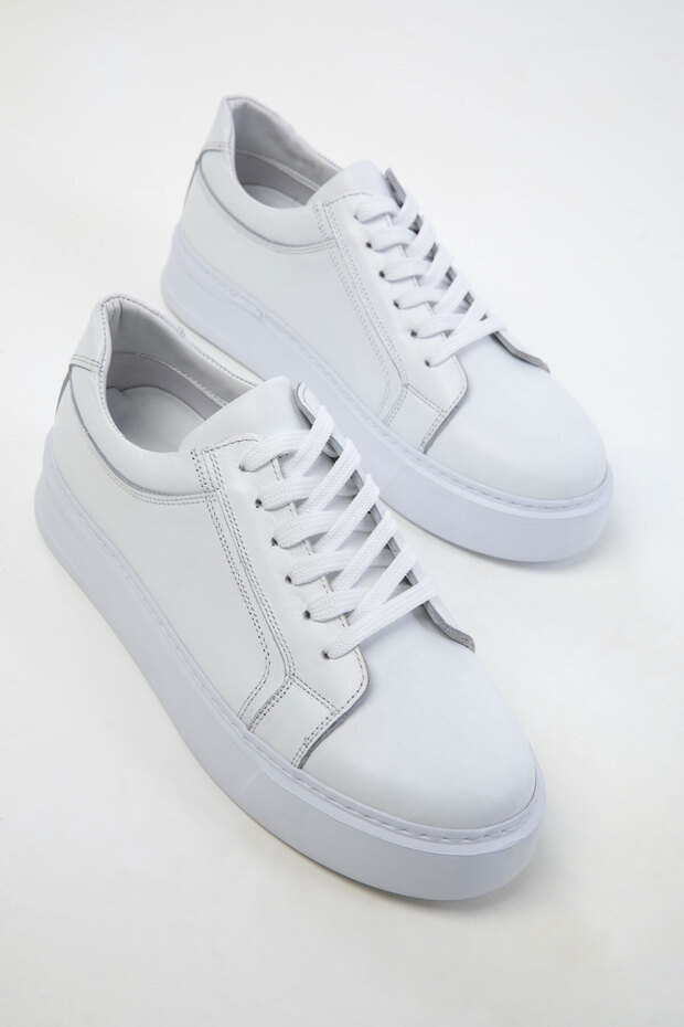 Fehér, valódi bőrből készült férfi tornacipő 20104 - 2