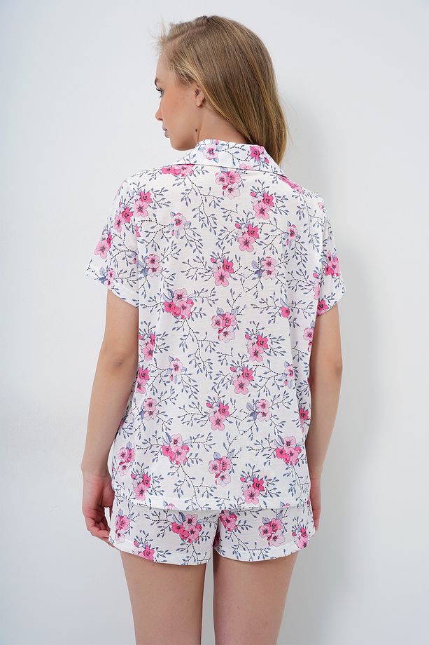 Kadın Gri Pembe Çiçek Desenli Örme Pamuklu Gömlek Ve Şort Pijama Takımı PJM-X13886 - 6