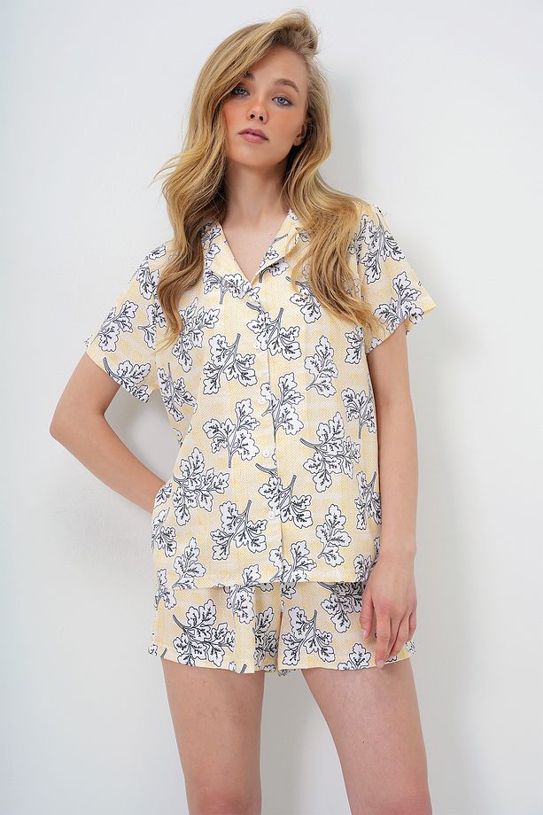 Kadın Sarı Desenli Önü Düğmeli Dokuma Gömlek Ve Şort Pijama Takım PJM-X13890 - 4