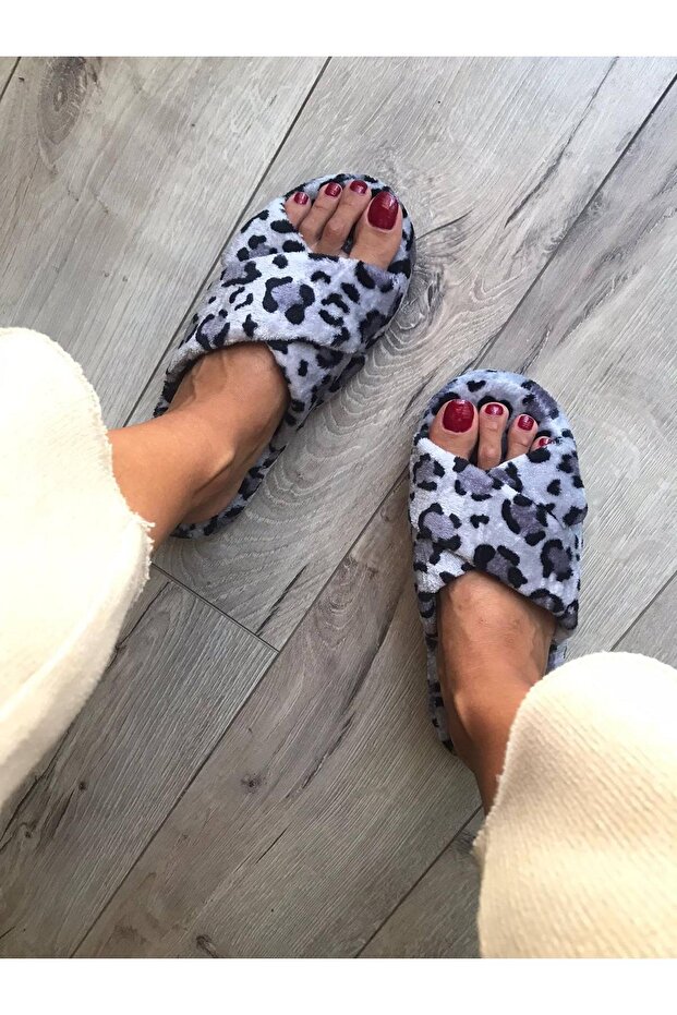 Papuci de casă cu blană leopard - 1