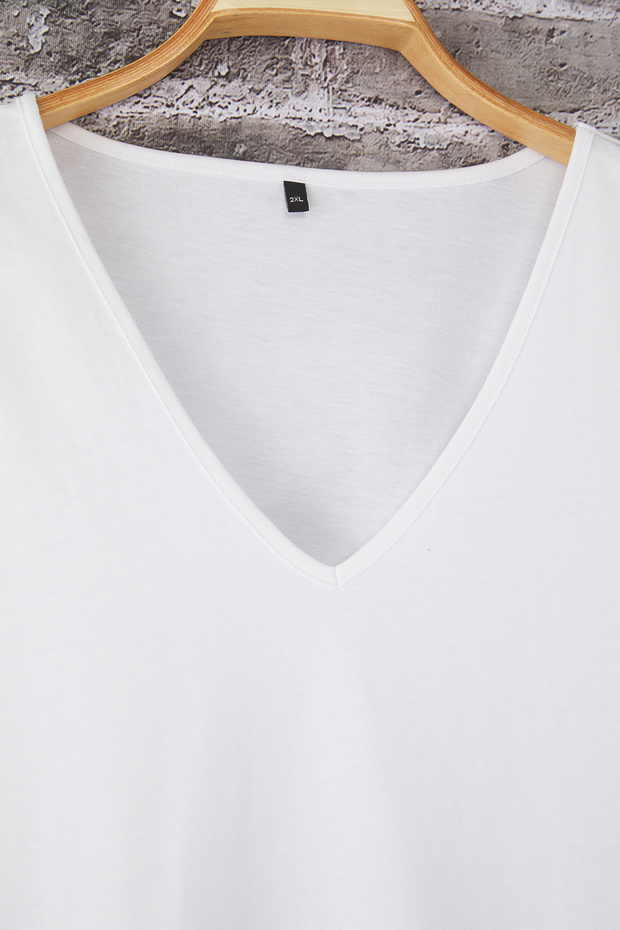 Beyaz V Yaka Uzun Boy Büyük Beden T-shirt TBBSS25BF00073 - 6