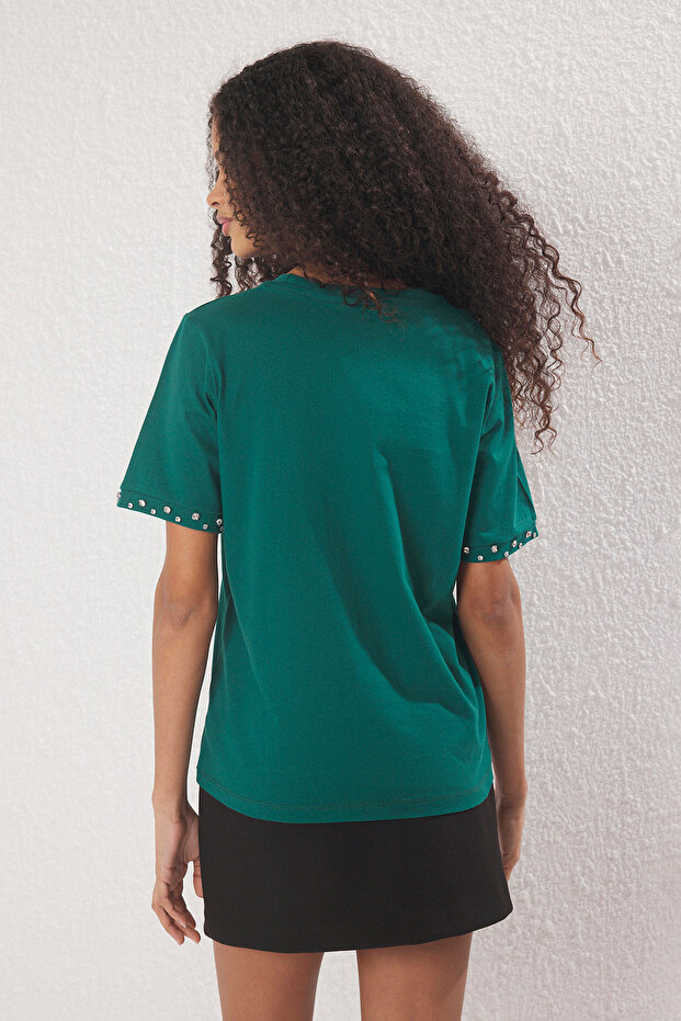 Zümrüt Yeşili İnci Detaylı Regular/Normal Kalıp Örme T-Shirt TWOSS24TS00070 - 4