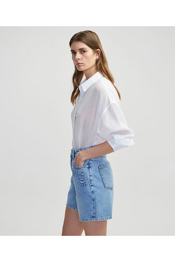 Çiçek motifli denim şort - 5