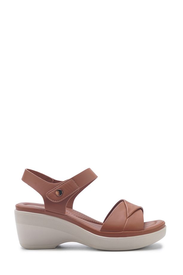 167001.Z5FX Camel Kadın Düz Sandalet - 1