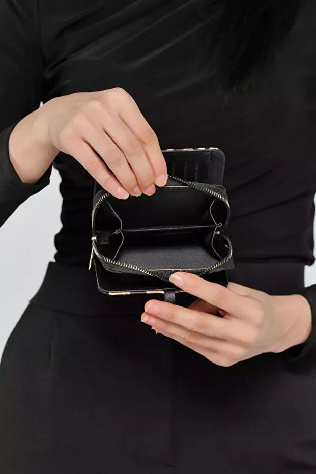 Leopard Patterned Wallet with Card Holder Compartment - 4