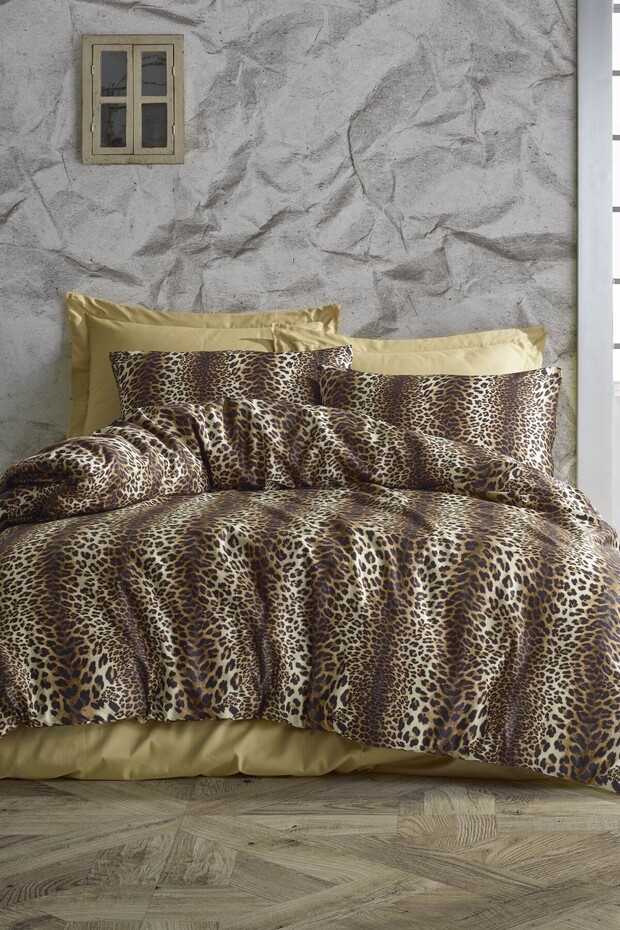 Double Duvet Cover Set with Elastic Sheets - Leopard / Beige