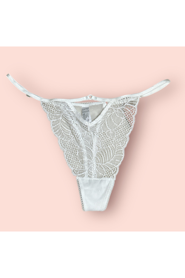 Beyaz Tül Detaylı String Külot - 1