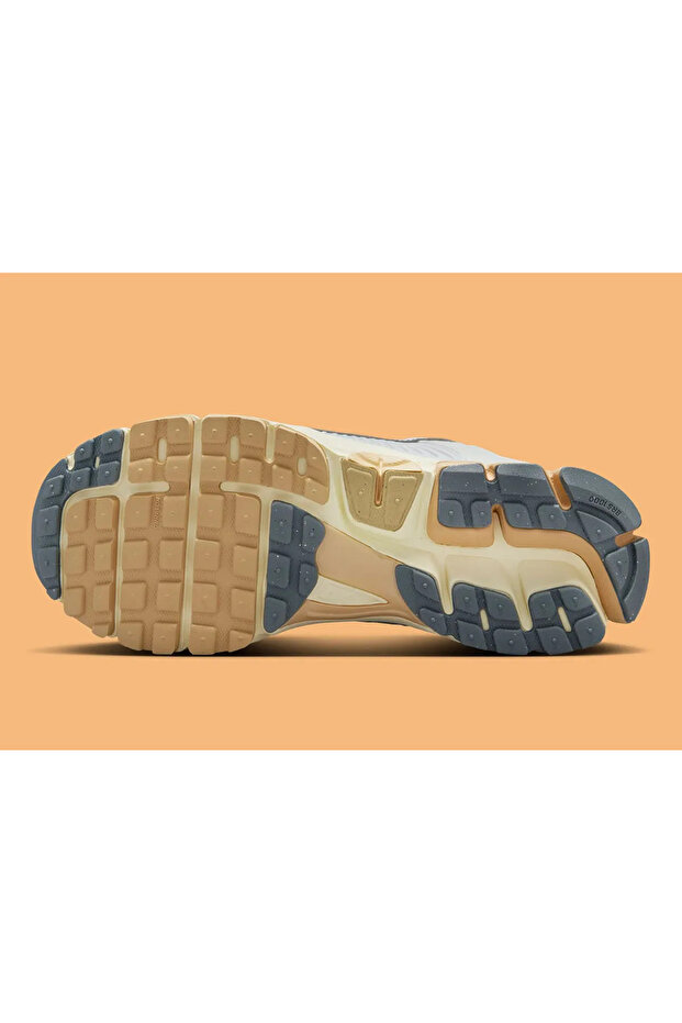 Zoom Vomero 5 Summit White Pure Platinum - 5