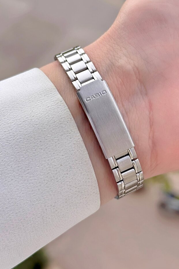 Rakamlı Kadın Kol Saati - 6