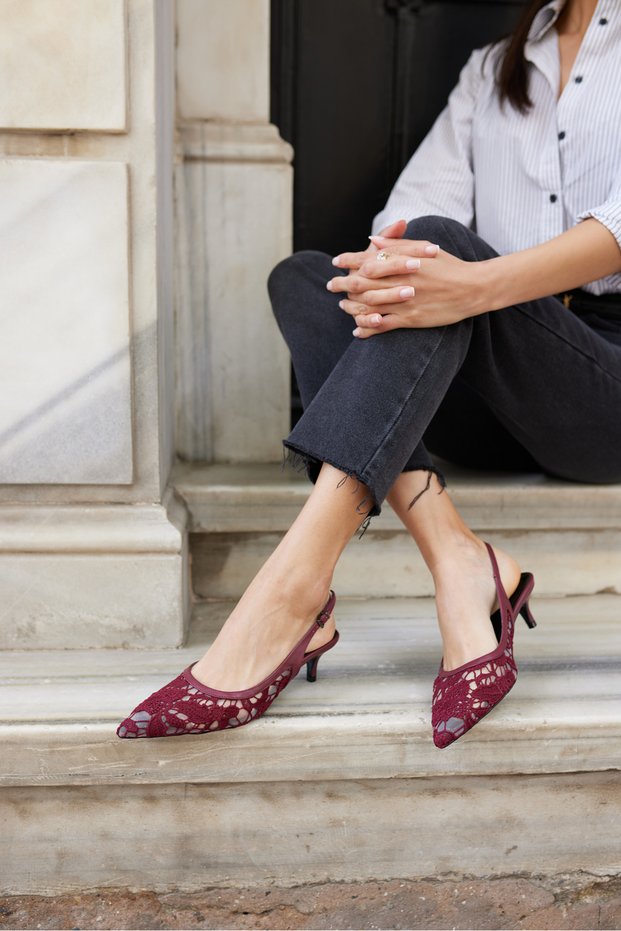 Gray Women's Burgundy Flower Tulle Lace Mini Heel Shoes