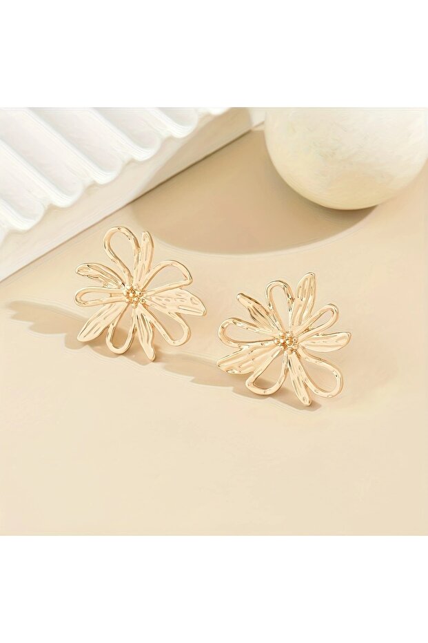 Rose Leaf Patterned Design Earrings - 3