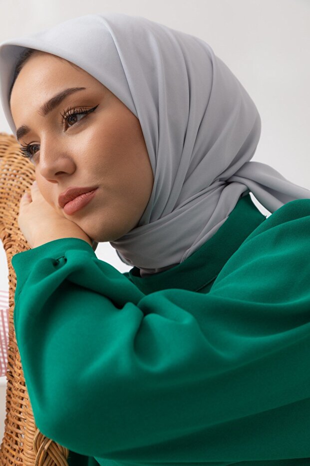 وشاح من البوليستر من سيلك هوم