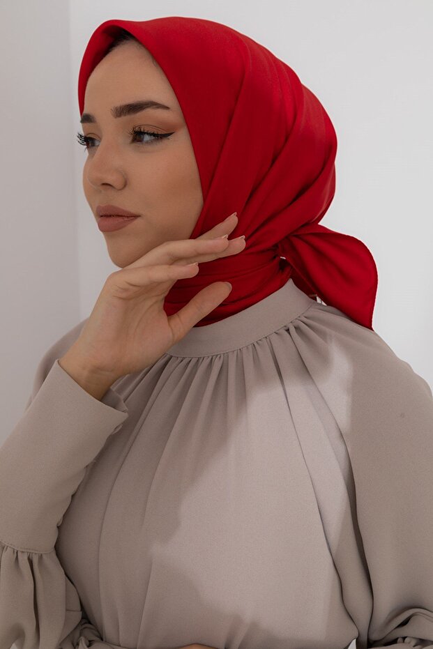وشاح من البوليستر من سيلك هوم