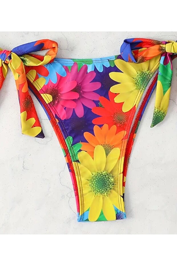 Flower-Patterned Two-Piece Very Stylished Bikini Set with Drawstring Tie Capcanli - 5