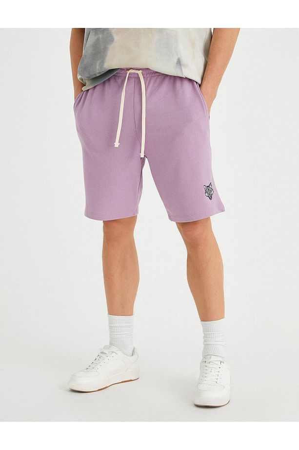 Slim Fit Kurt Işlemeli Şort - 3