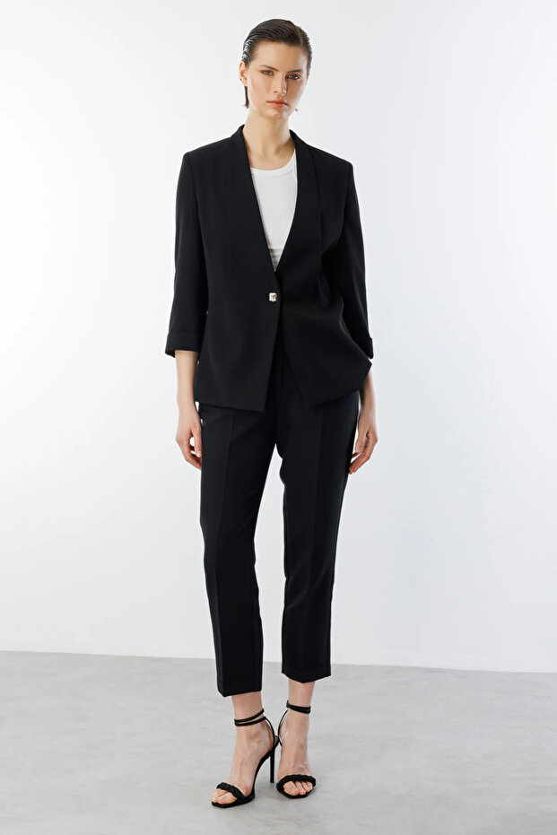 سترة ذات أكمام مزدوجة بزر واحد باللون الأسود - 2