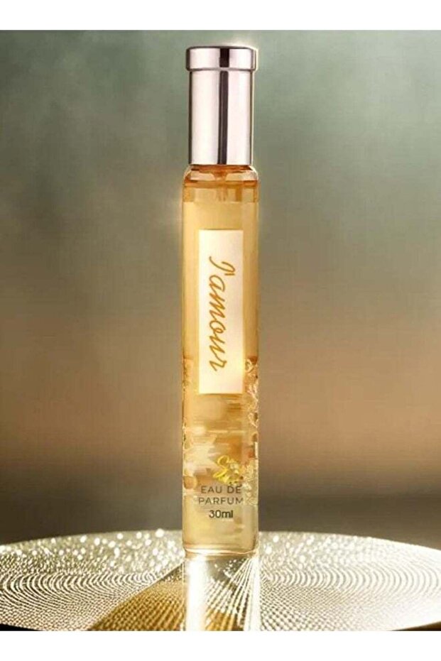 عطر لامور 30 مل من باث آند بودي سينت