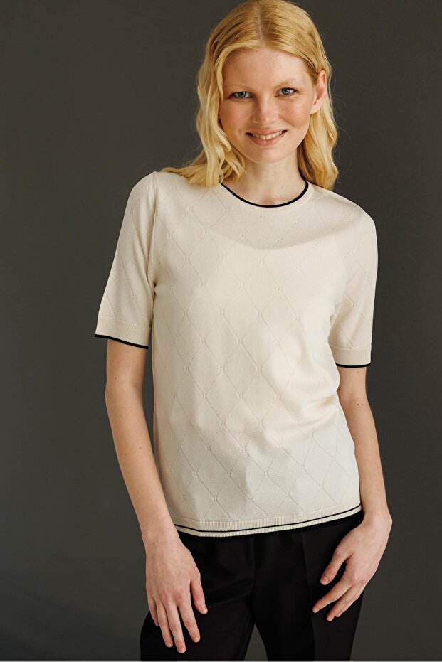 Women's Crew Neck Argyle Patterned Summer Knitwear Blouse Cream