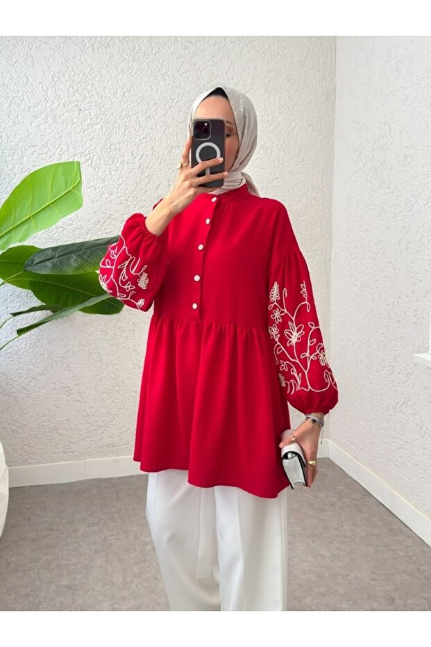 Embroidered Piece Tunic with Half Buttoned Sleeves and Elastic Sleeves