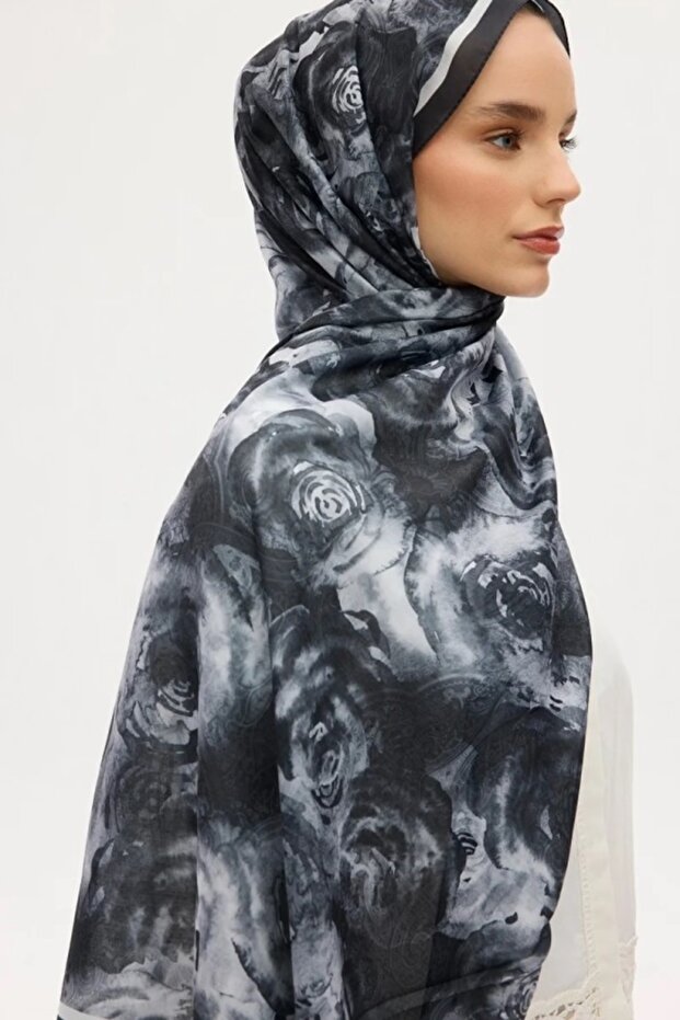 Rose Pattern Soft Shawl - 4