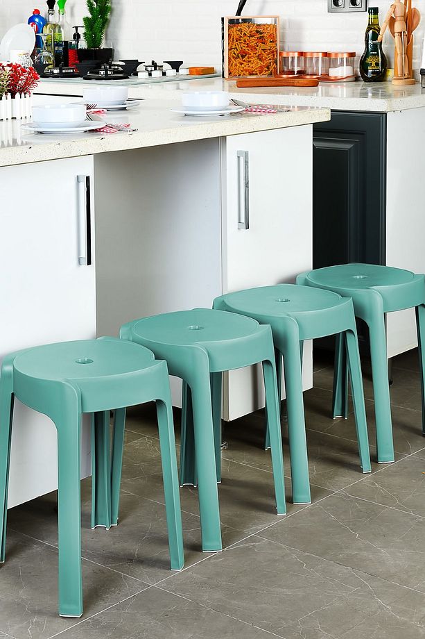 Kaymaz Ayaklı Dekoratif İç İçe Geçebilen Plastik Tabure Mutfak Bahçe Taburesi 4 Adet Yeşil - 1