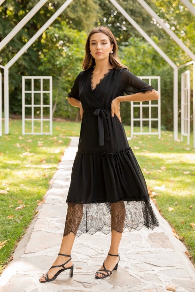 Short Sleeve Skirt Tip Laced Dress - Black