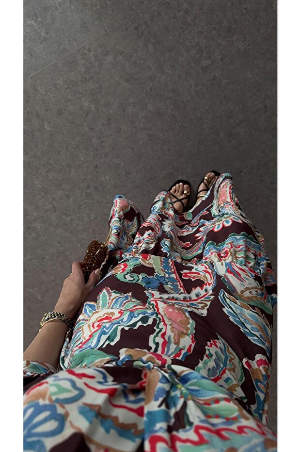 فستان طويل منقوش مع نافذة - 4