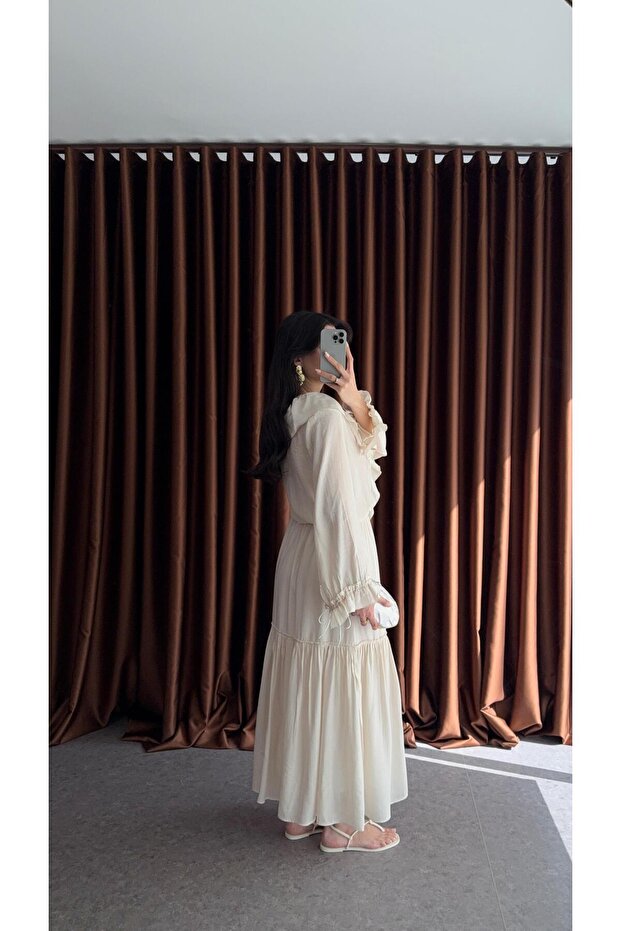 Rochie crem cu volane - 2