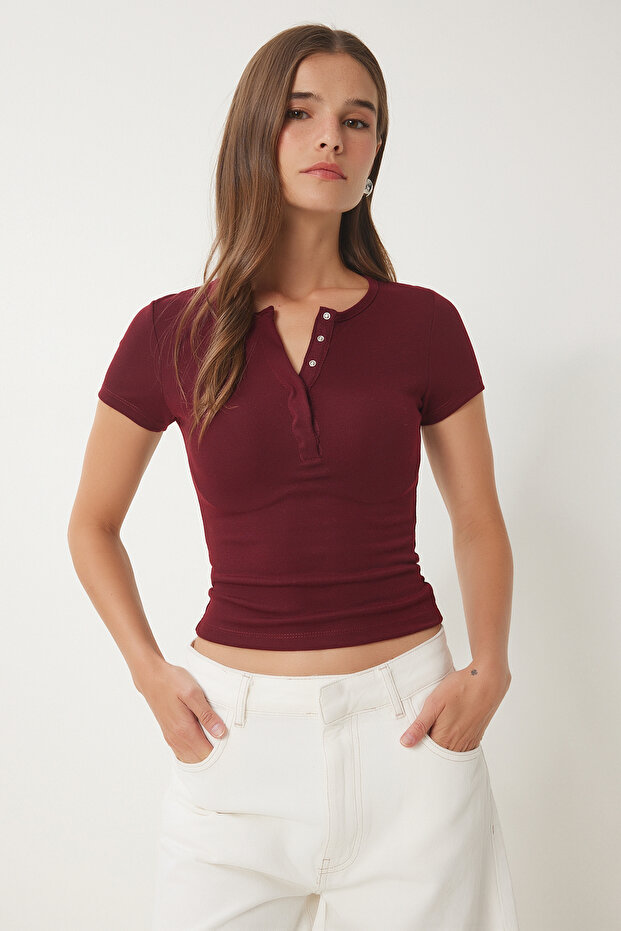 Women's Burgundy Basic Knitted Crop Blouse with Snap Fasteners Fw00004