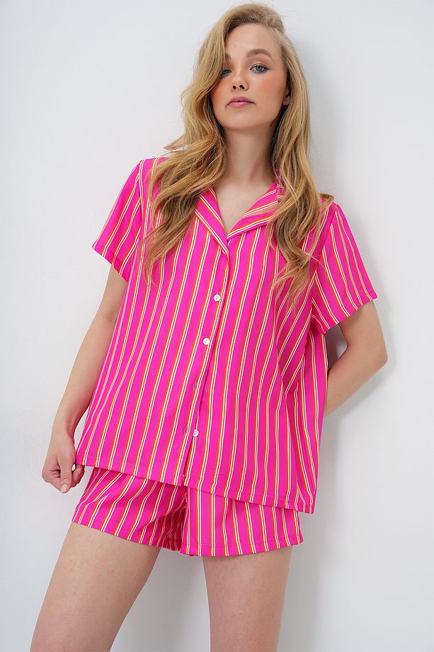 Kadın Fuşya Çizgi Desenli Önü Düğmeli Dokuma Gömlek Ve Şort Pijama Takım PJM-X13891 - 5