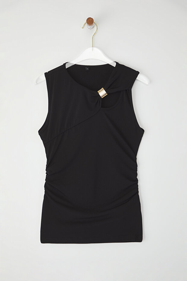 Siyah Fitted/Vücuda Oturan Cut Out Detaylı Aksesuarlı Esnek Örme Bluz TWOSS25BZ00402 - 5
