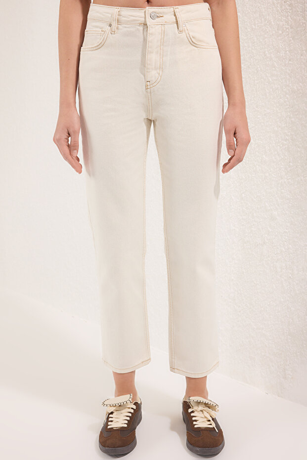 Beyaz Yüksek Bel Düz Kesim Straight Jeans TWOSS25JE00106 - 3