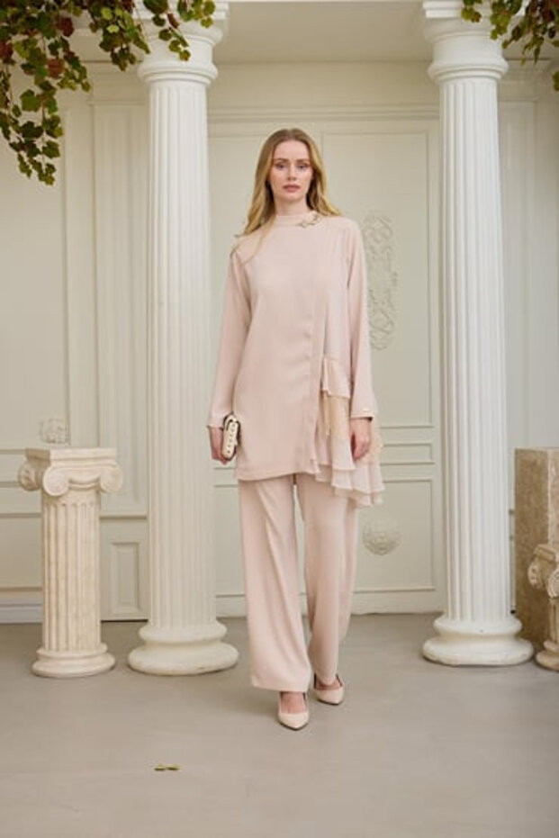 Merwe by Lace Chiffon Ruffled Crepe Set - 4