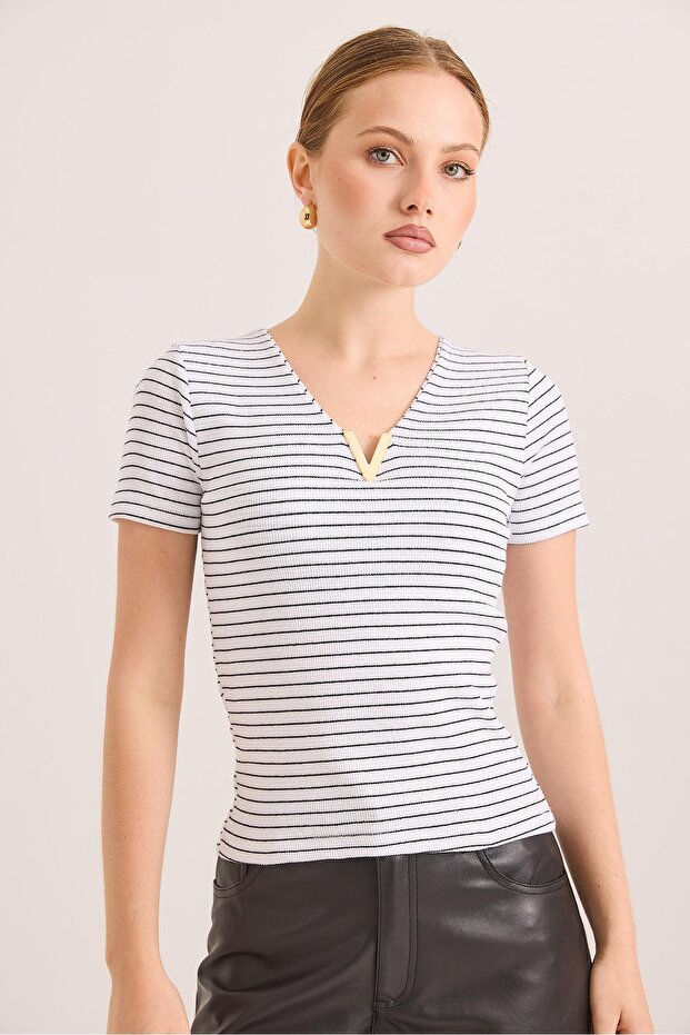 Collar Detailed Camisole Striped Knitted Blouse White