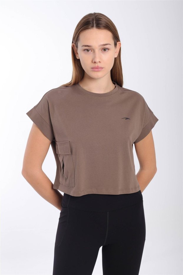 Comfort Women's Crew Neck Cocoa Crop Top