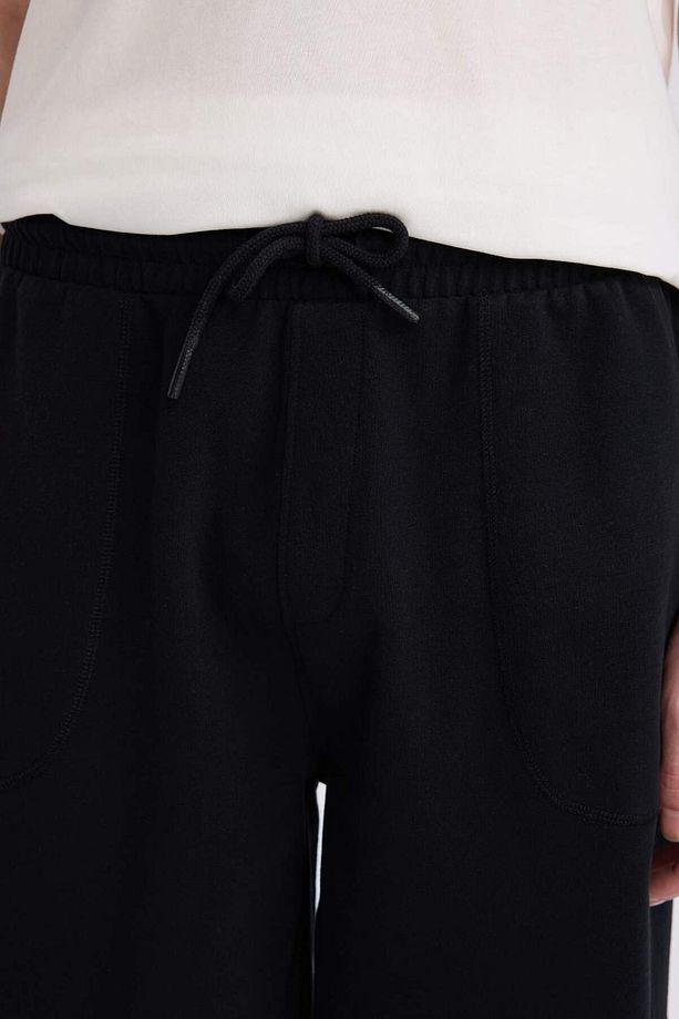 %100 Pamuk Slim Fit Dar Kesim Dar Paça Cepli Basic Düz Şort B8673AX25SM - 5