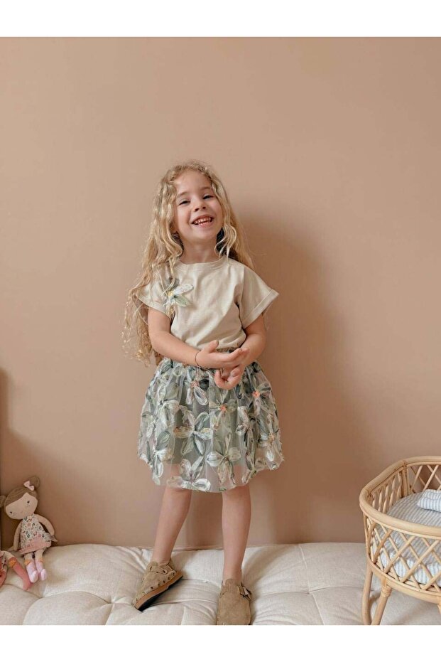 Girl's Short Sleeve Floral Patterned Holiday Skirt Suit