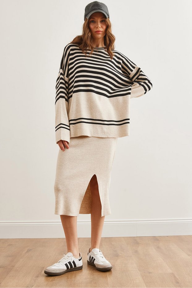 Women's Stone Top Sweater Bottom Slit Skirt Knitwear Set Tkm- 19000321