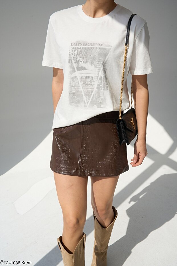 Oversized Short-Sleeve Printed T-Shirt