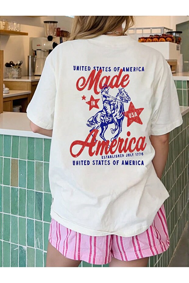 Oversize Cut Short Sleeve Printed T-Shirt