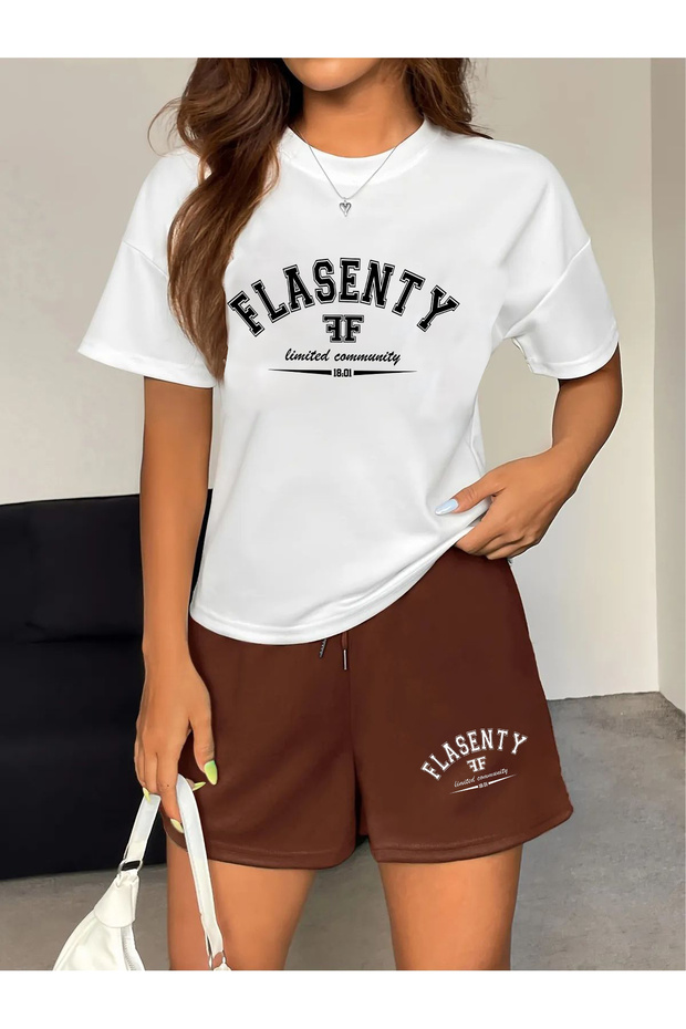 تيشيرت نسائي Flasenty مطبوع بتصميم خاص كبير الحجم وسروال قصير - طقم علوي