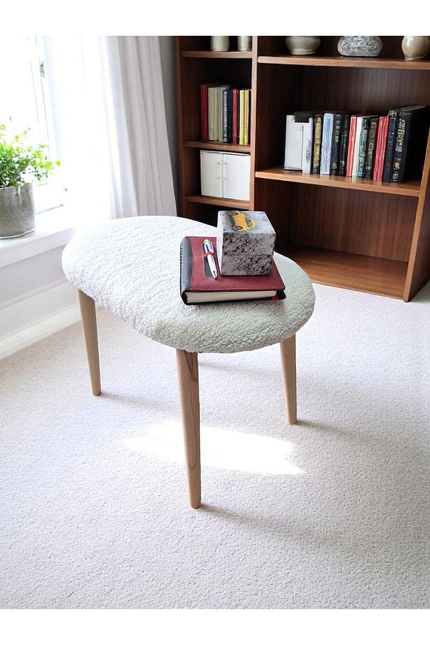 Minimalist Teddy Kumaş Tabure, Ahşap Ayaklı Tabure, Salon, Ofis, Makyaj Masası, Yemek Masası - 4