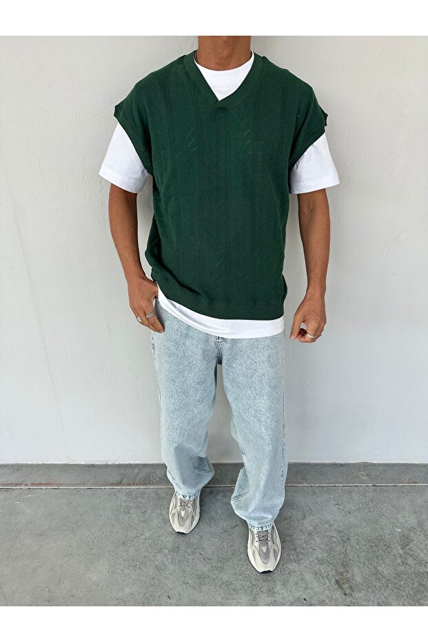 سترة رجالية كبيرة الحجم منقوشة على شكل حرف V - 1