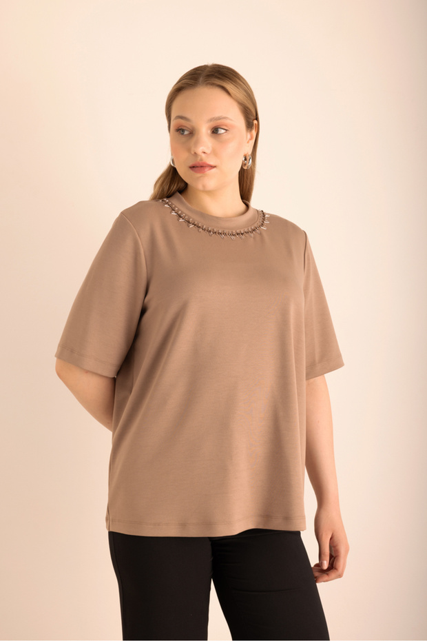 Yakası İşlemeli Örme Kısa Kollu Bluz - 4