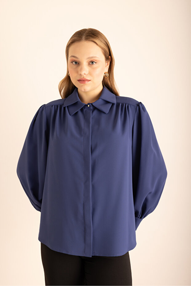 Woven Shirt with Embroidery Detail on the Collar
