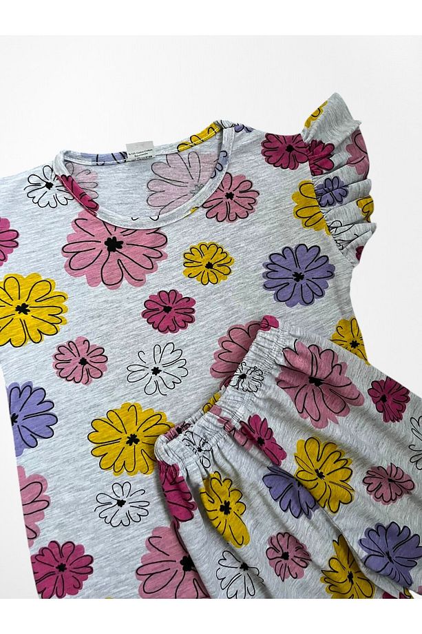 Kız Çocuk Pamuklu Gri Renk Çiçekler Desenli Kısa Kollu Şortlu Yazlık Kolu Fırfırlı Pijama Takım - 2