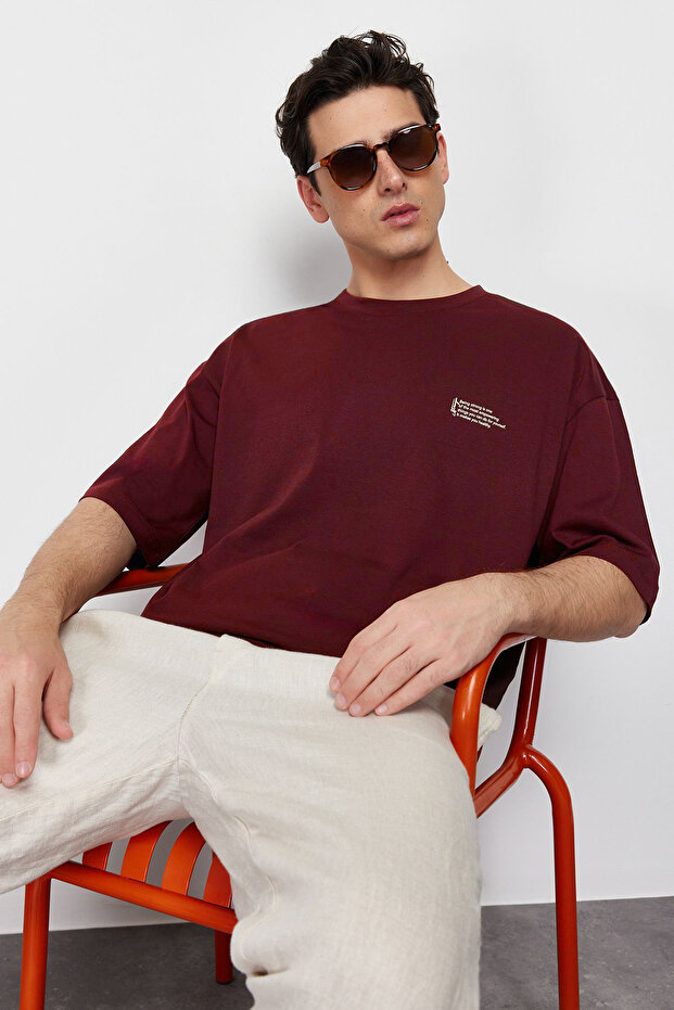Bordo Oversize %100 Pamuklu Bisiklet Yaka Minimal Yazı Baskılı Tok Kumaş T-shirt TMNSS23TS00084 - 2