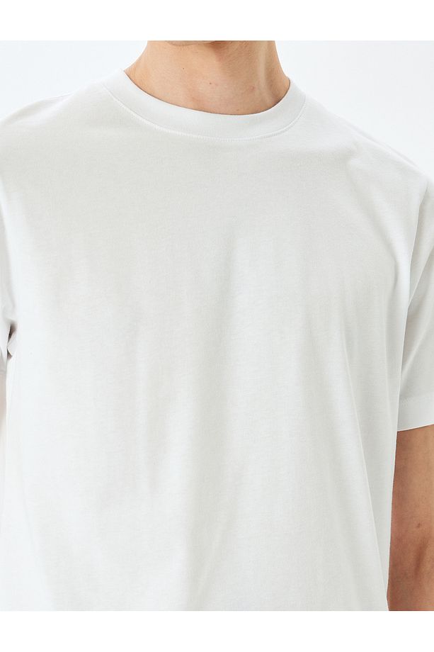 Pamuklu Bisiklet Yaka Regular Fit Kısa Kollu Basic Tişört - 5